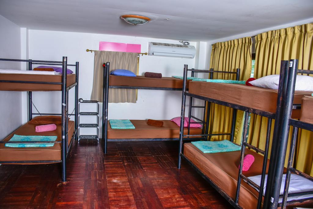 The Wanderlust Hostel Ko Pha Ngan Exterior photo